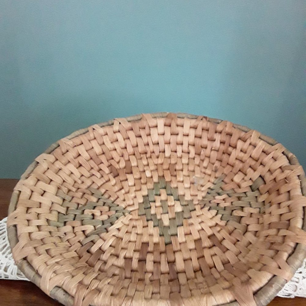 Vintage Woven Southwest Inspired Wicker Basket - Serving Dish - Centerpiece